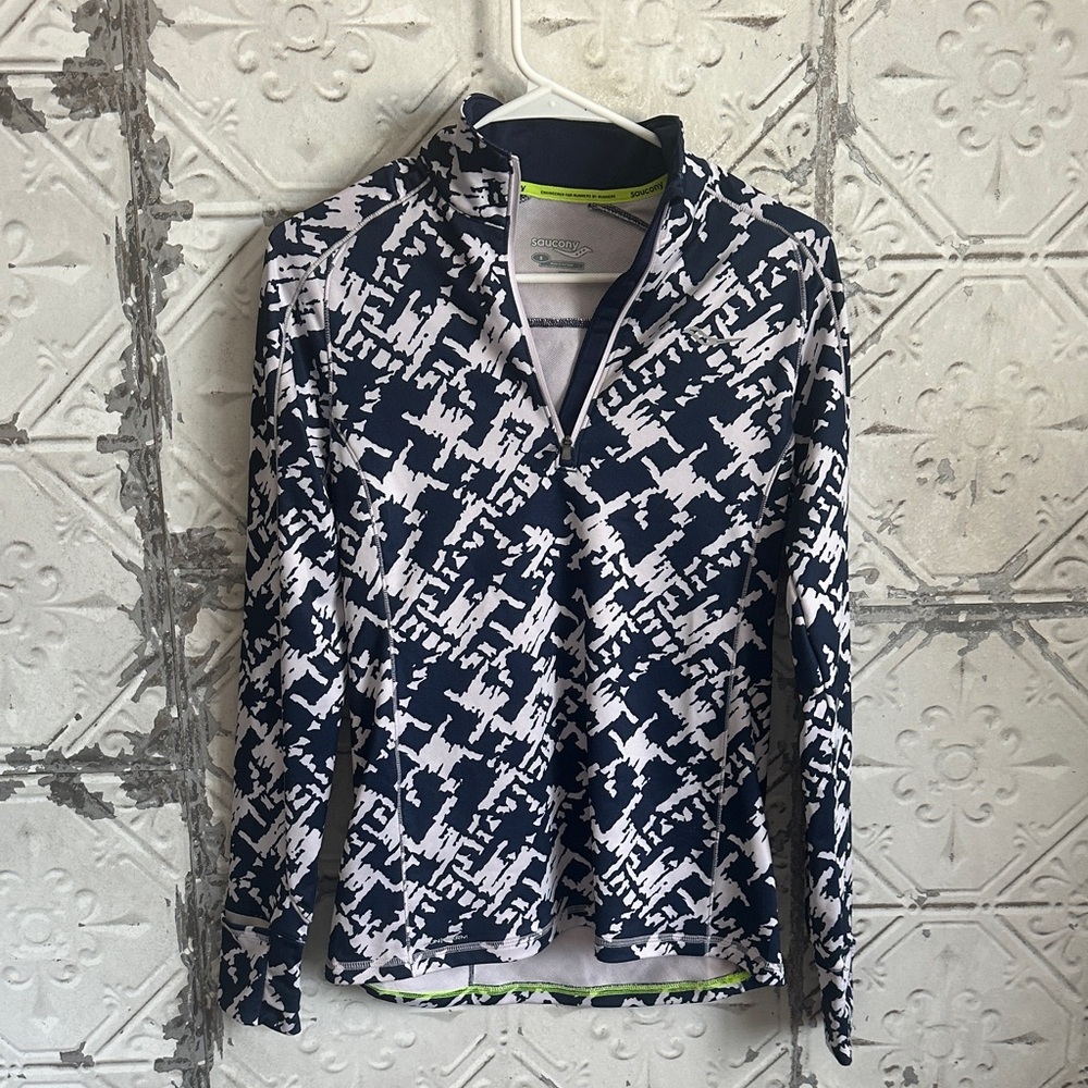 Saucony Navy and White Patterned Running run warm quarter zip